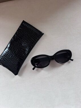 Rachel Zoe Black Oval Sunglasses with Black Croc-Effect Case